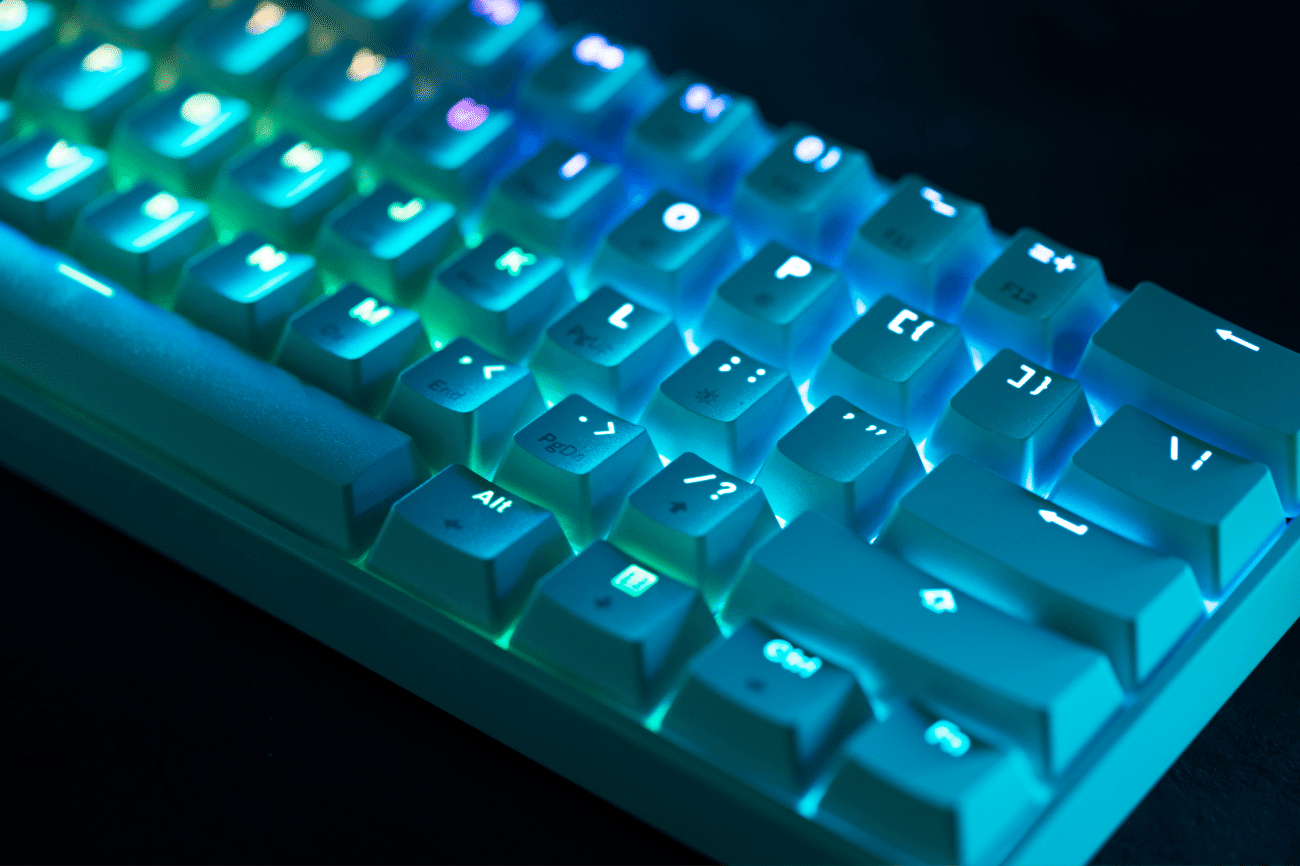 水色のキーボードおすすめ10選 光る・安い・かわいいキーボードも